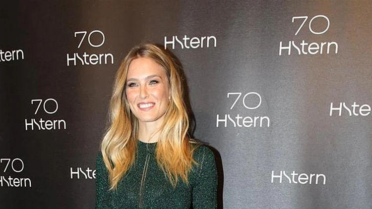 בר רפאלי על עמדת הדיג'יי