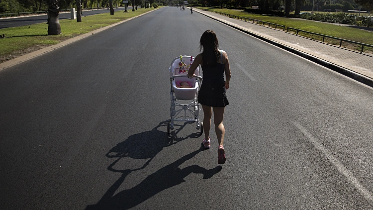 הולכת רגל עם עגלה ביום הכיפורים תשע"ה