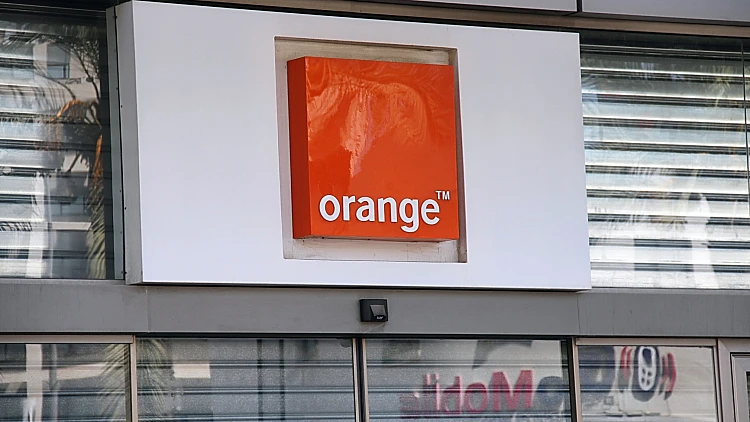 משבר החרם: גם אורנג' רוצה לנתק קשרים עם ישראל | חדשות 13