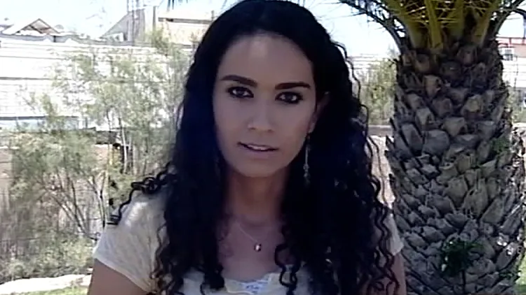 לין ברוך, בת 17 מדימונה, מחפשת עבודה כדי לפרנס את הוריה