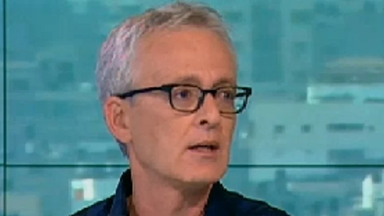 אבי לן, "נשיא" סטטוסים מצייצים בפייסבוק