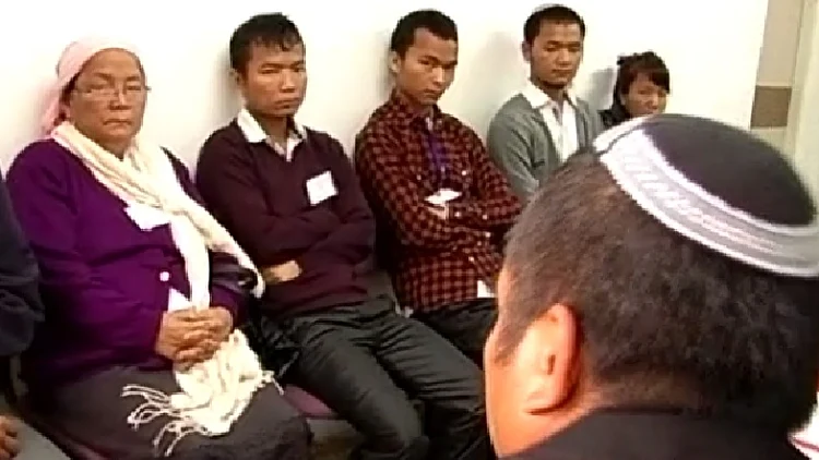 בני שבט מנשה מהודו במבחני גיור בישראל