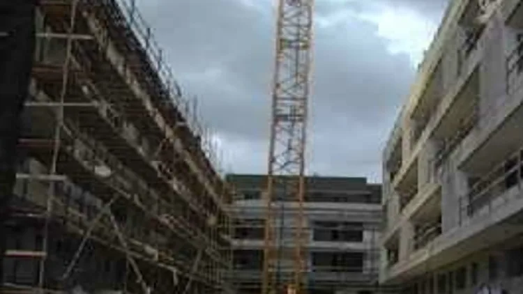 בניית דירות בשכונת שפירא בתל אביב