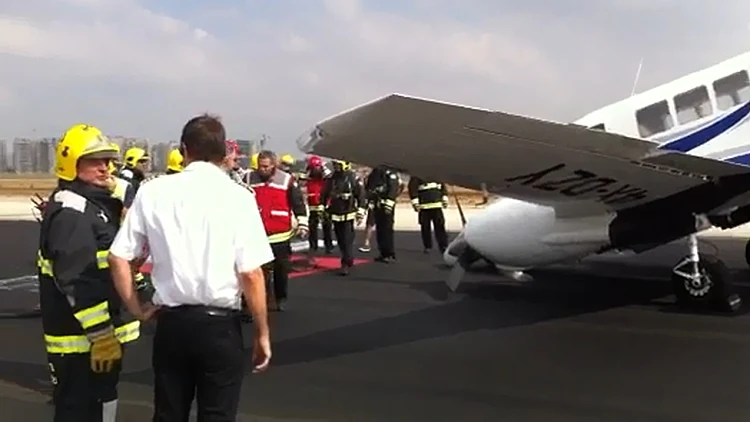 נחיתת חירום של מטוס קל בנתב"ג