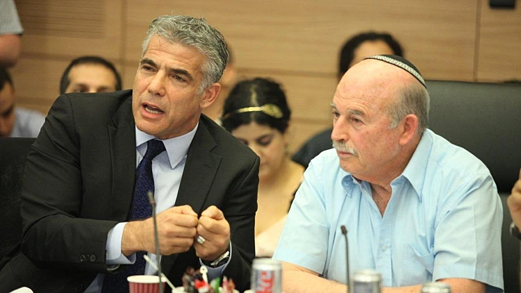 שר האוצר לפיד ויו"ר ועדת הכספים סלומינסקי