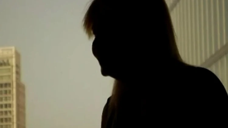 צללית של אישה