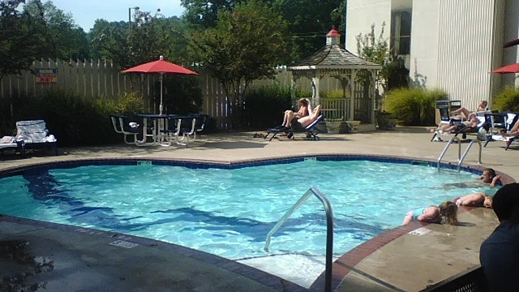 מלון heartbreak בגרייסלנד