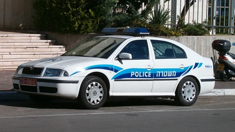 ניידת משטרה