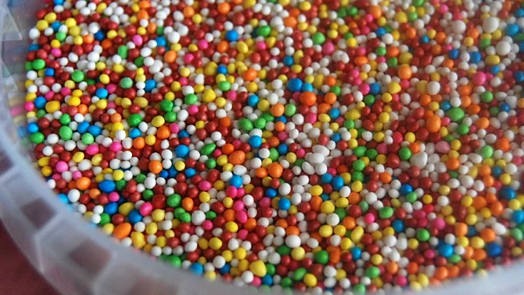 סוכריות צבעוניות