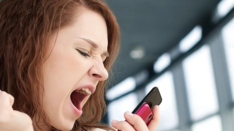 אישה טכנולוגית