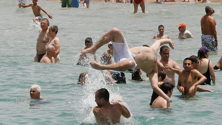 חוף הים בת"א