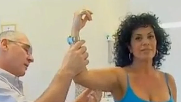 דלדול זרועות, מתוך כתבה על ניתוחים פלסטיים