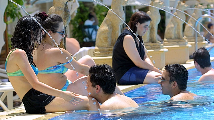 בריכה באילת