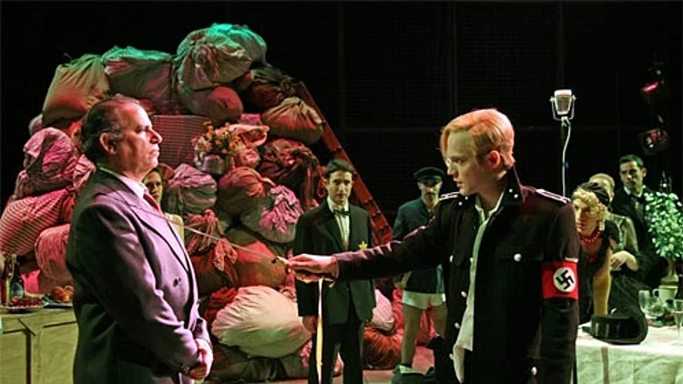 מתוך ההצגה "גטו"