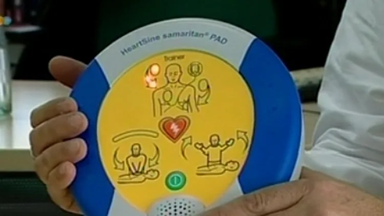 דפיברילטור, מכשיר לטיפול בדום לב שחייב להיות במקומות ציבוריים