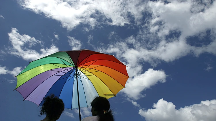 מטריה צבעונית