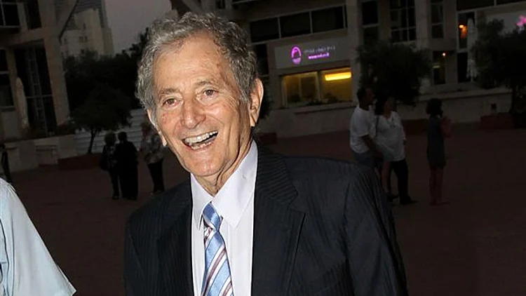 יום הולדת 87 של הנשיא פרס בקאמרי