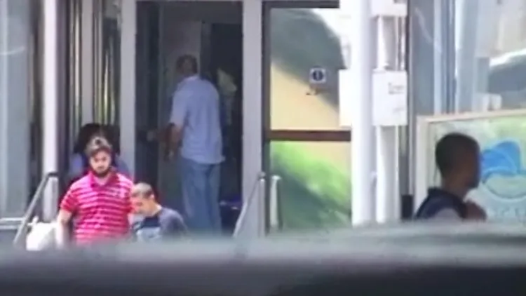 התקשורת הערבית מדווחת על גל מעצרים של בכירים בחברת הסלולאר "אלפא" בחשד לריגול לטובת ישראל. תצלום סניף החברה בלבנון