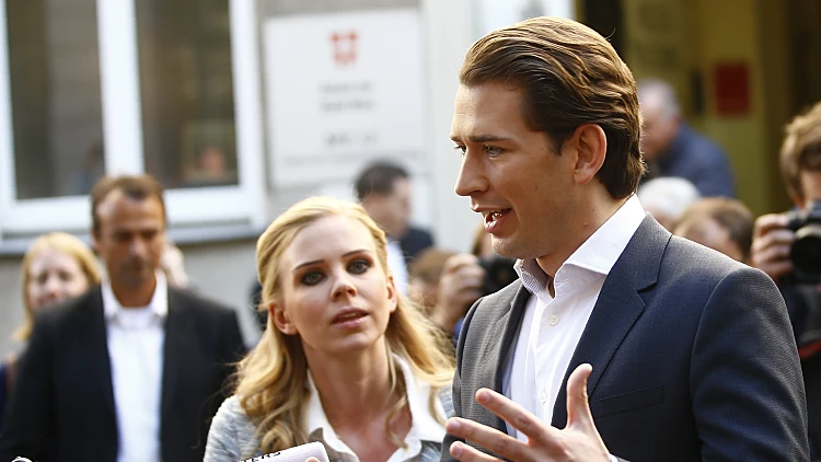 סבסטיאן קורץ, שר החוץ של אוסטריה, במהלך יום הבחירות