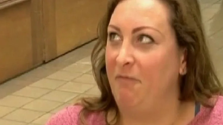 כריסטינה פנטון שילדה במטוס