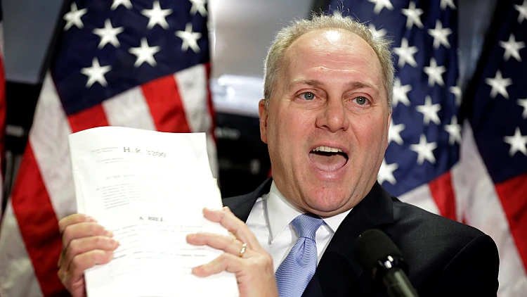 ארה"ב: חבר קונגרס רפובליקני בכיר נורה, מצבו יציב | חדשות 13