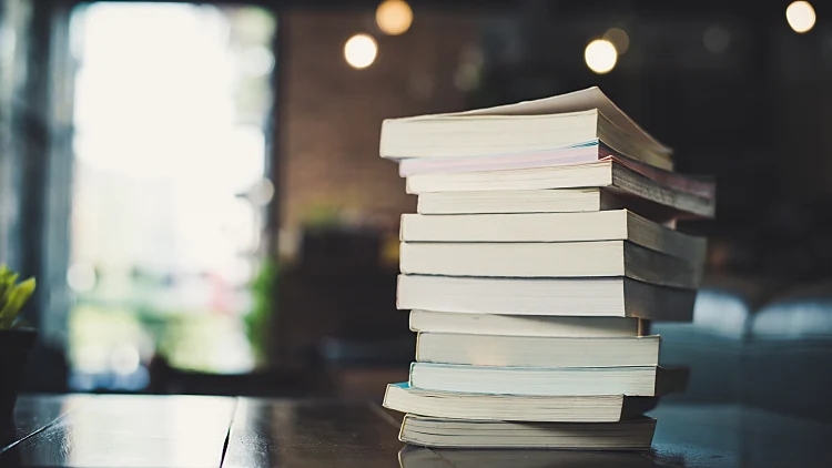 רב מכר: סיבות להצביע עבור המפלגה הדמוקרטית