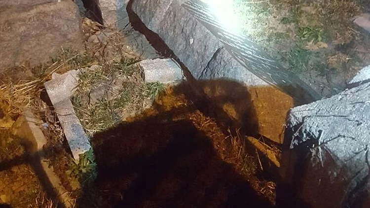 בית עלמין יהודי בניו יורק שחולל