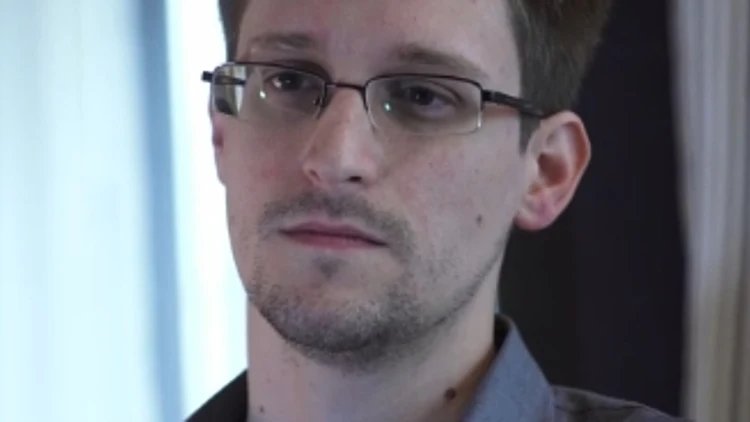 אדוארד סנודן, מדליף פרשת ההאזנות בארה"ב