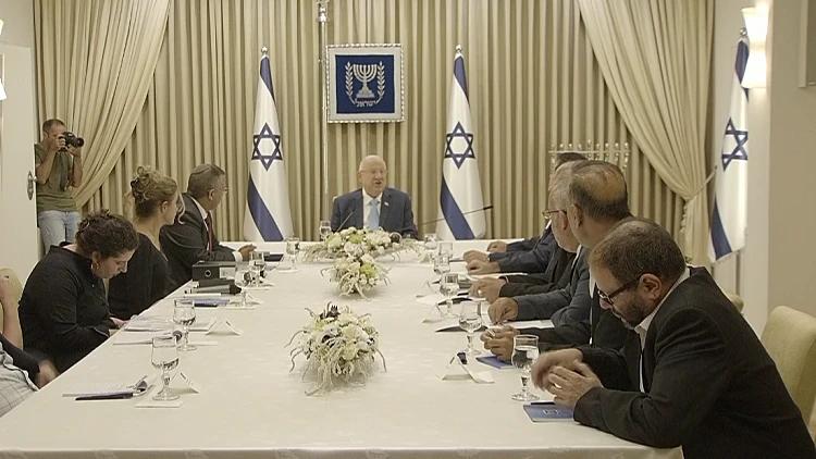 הרשימה המשותפת בבית הנשיא: "ממליצים על גנץ"