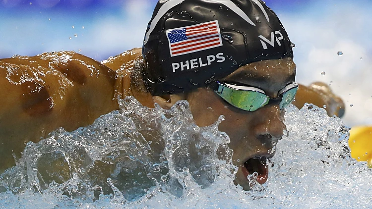 מייקל פלפס זוכה במדליית זהב במשחקים האולימפיים בריו 2016