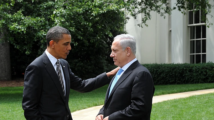 ברק אובמה ובנימין נתניהו מחוץ לבית הלבן בוושינגטון
