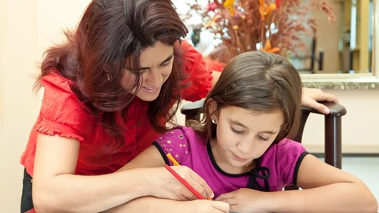 עושים שעורי בית