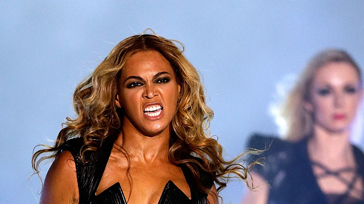 למרות האיסור: כוכבים רבים תיעדו את ביונסה בדובאי והעלו לרשת