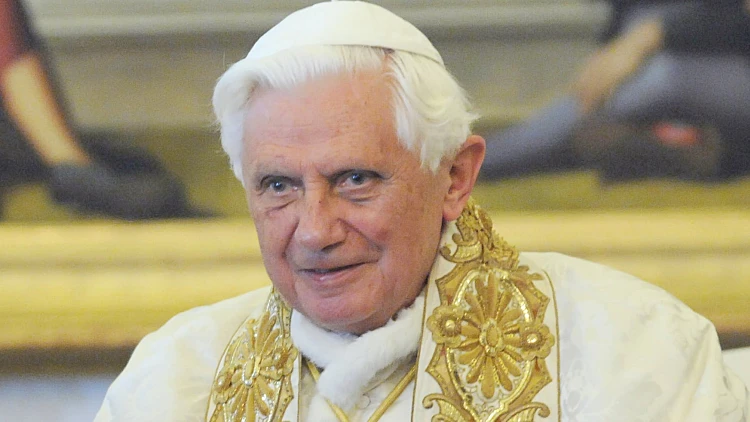 האפיפיור בנדיקטוס