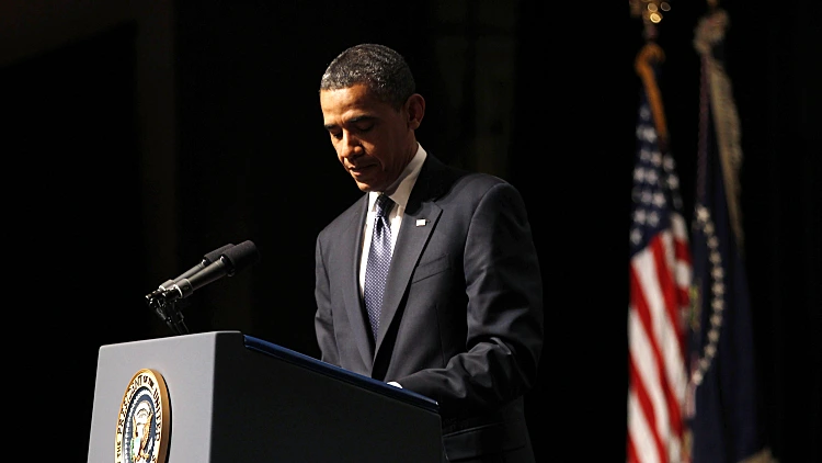 הנשיא האמריקני נואם בטקס האזכרה להרוגי הטורנדו בג'ופלין מיזורי