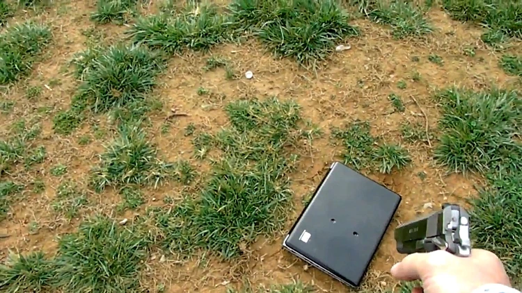 ארה"ב: ירה בלפטופ של בתו בגלל תלונה בפייסבוק