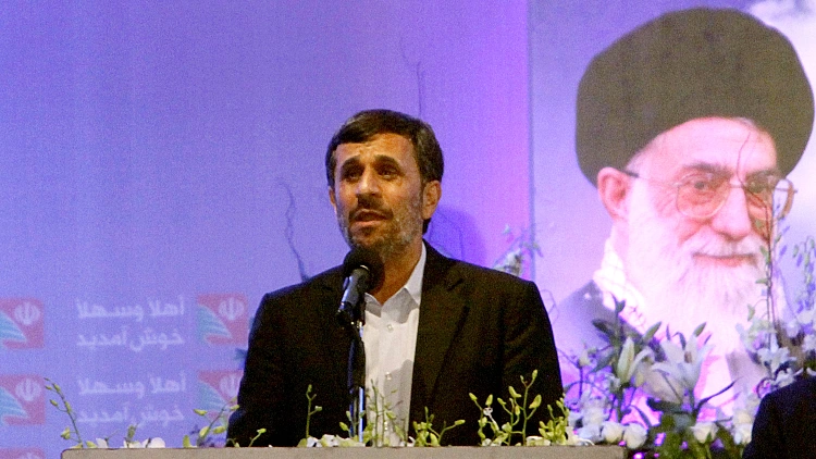 אחמדינג'אד בביירות: "הישות הזרה בפלסטין – איום על העולם" | חדשות 13