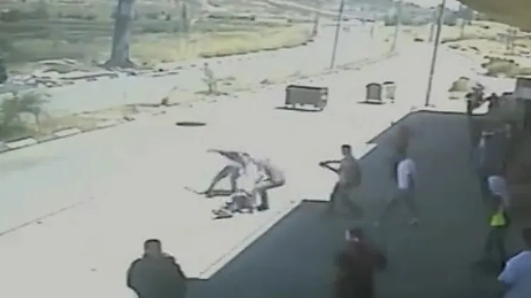 תיעוד של הירי בו נהרגו שני פלסטינים בעימותים