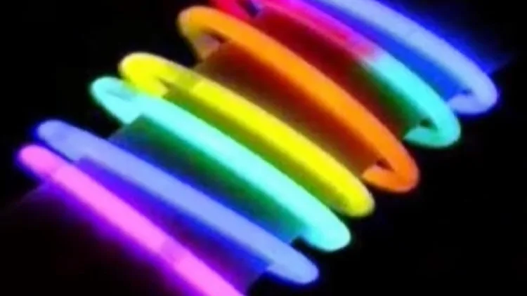 סטיקלייטים זוהרים