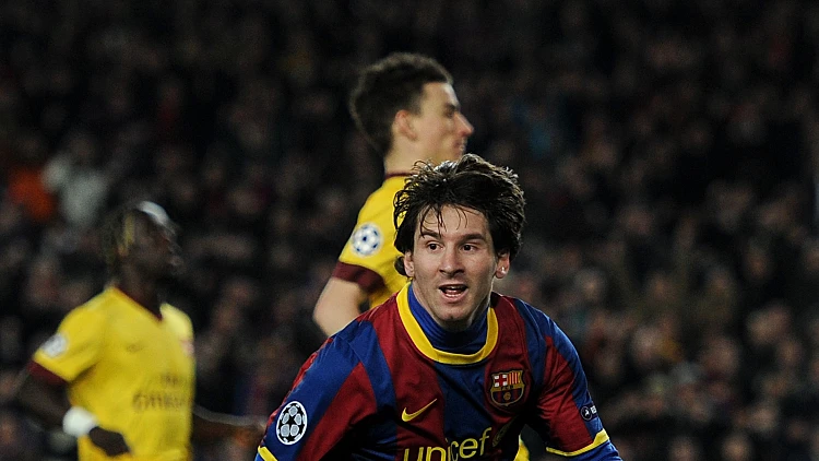 מסי חוגג מול ארסנל