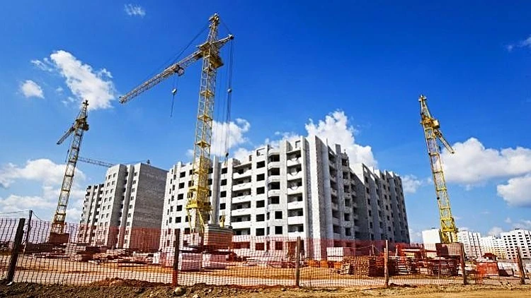 דירות בבנייה , shutterstock
