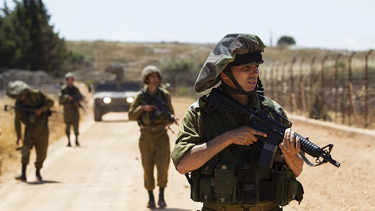 חיילי צה"ל בסיור על גבול לבנון
