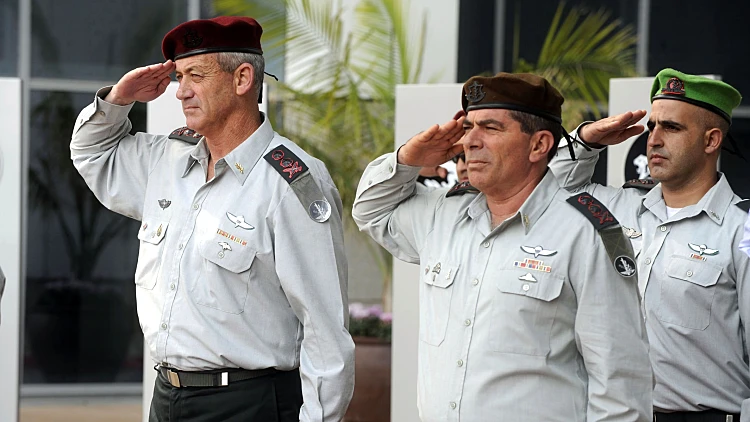בני גנץ וגבי אשכנזי בטקס החלפת הרמטכ"ל בקריה