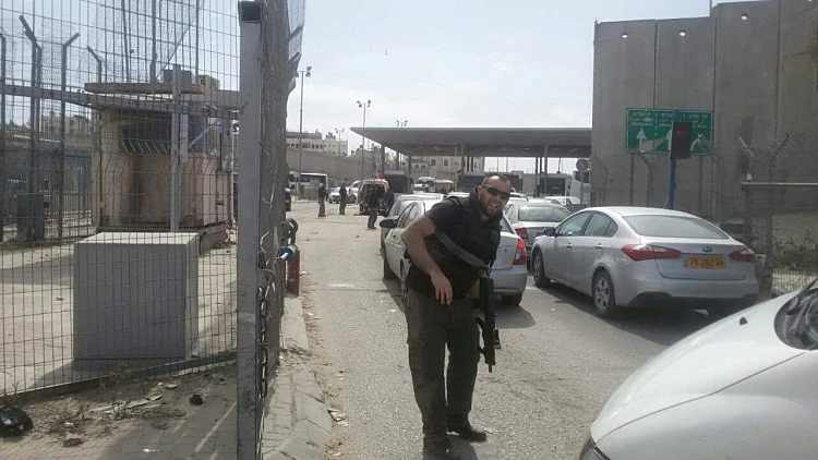 זירת ניסיון פיגוע דקירה במחסום קלנדיה