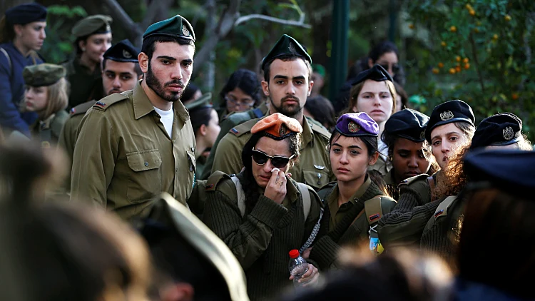 הלוויית הצוערים שנהרגו בפיגוע בארמון הנציב