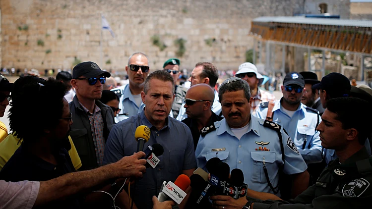 מפכ"ל המשטרה אלשיך והשר ארדן בסיור בירושלים ביום שישי הראשון לרמדאן