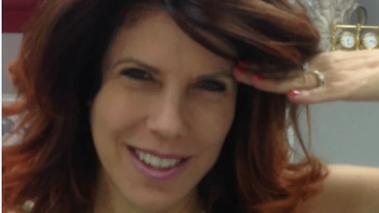 ג'ודי ניר מוזס מצדיעה