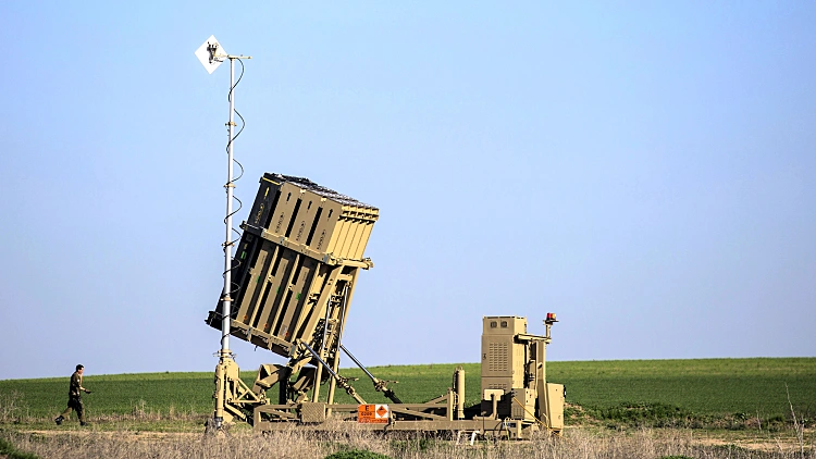 סוללת "כיפת ברזל" ליד אשקלון