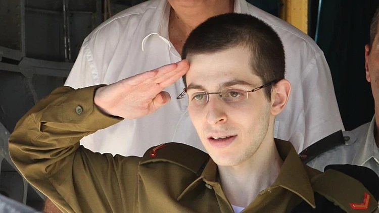 גלעד שליט מצדיע לראש הממשלה