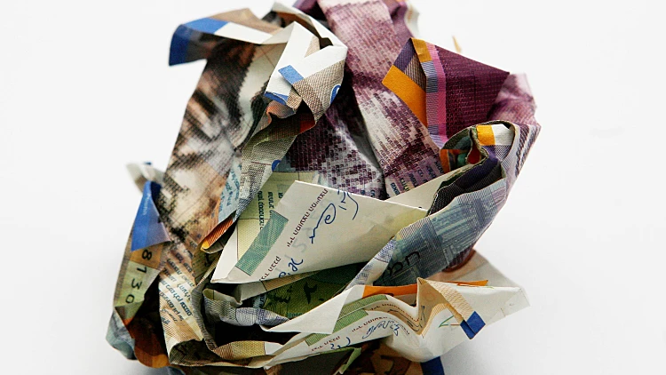 שטרות מקומטים